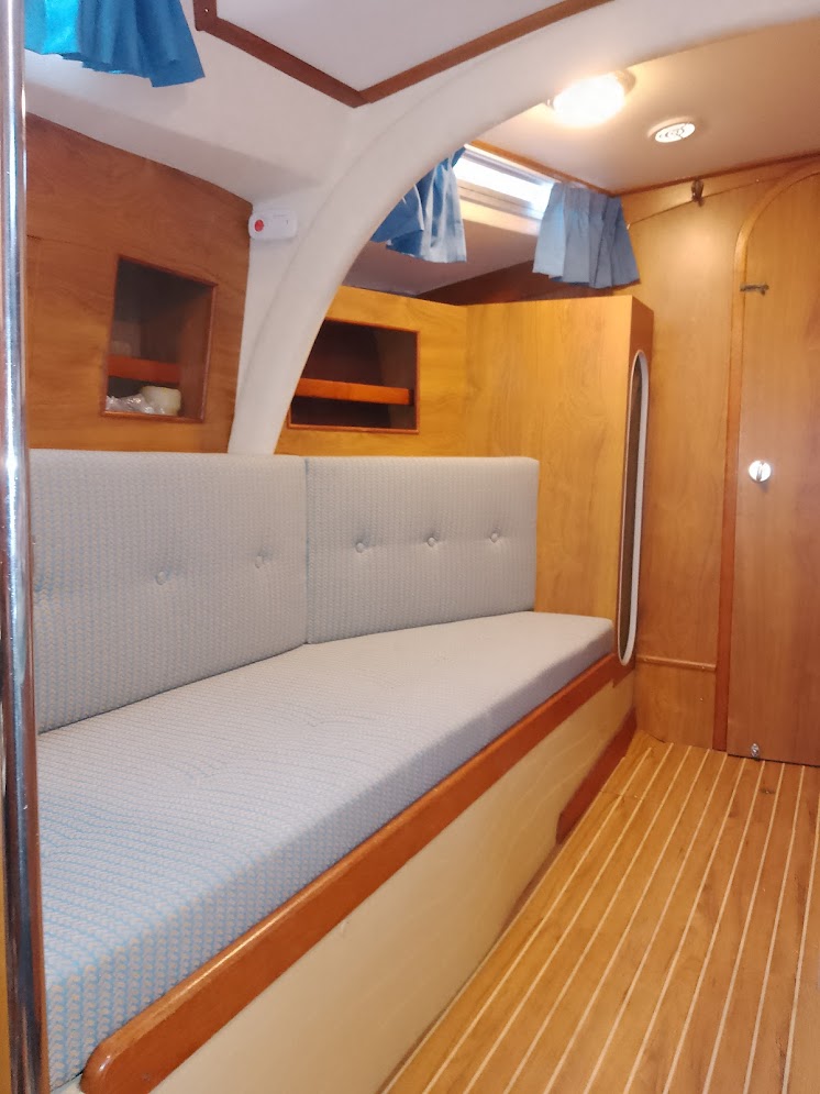 Saloon_08.jpg